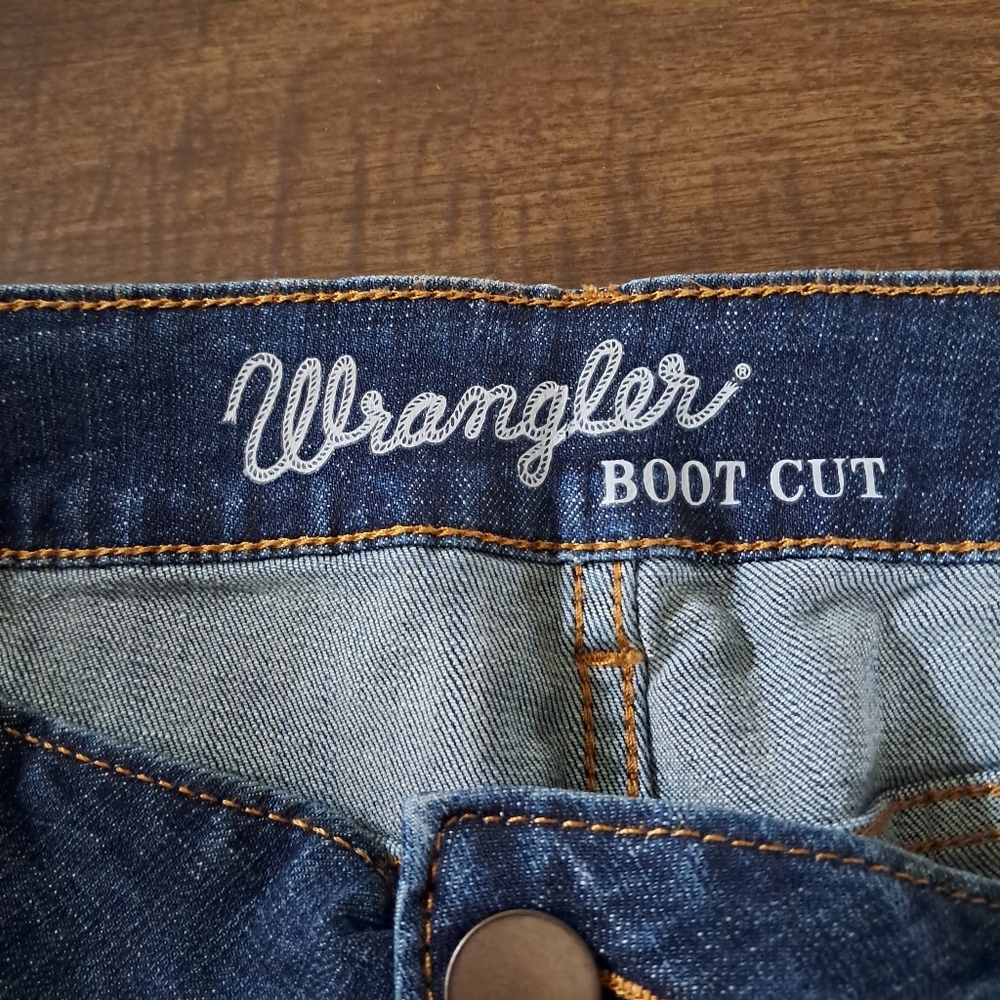 Wrangler Boot Cut Distressed Denim Jeans Women's 17x34 NWT - Picture 6 of 8